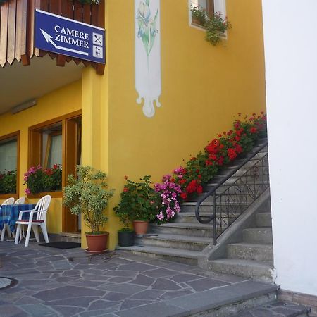 ארונצו די קדורה Albergo Ristorante Iris מראה חיצוני תמונה
