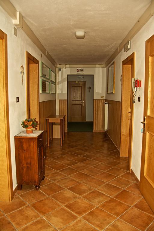 ארונצו די קדורה Albergo Ristorante Iris מראה חיצוני תמונה